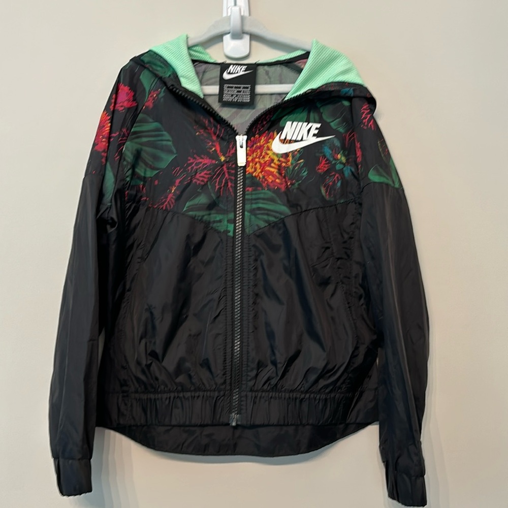 Girls Fun Lightweight Hooded Nike Jacket Size 6X
